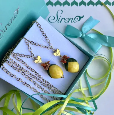Long necklace with Mermaid's Tail in gold-plated 925 silver, ceramic lemon, pearl and coral, Lemon collection