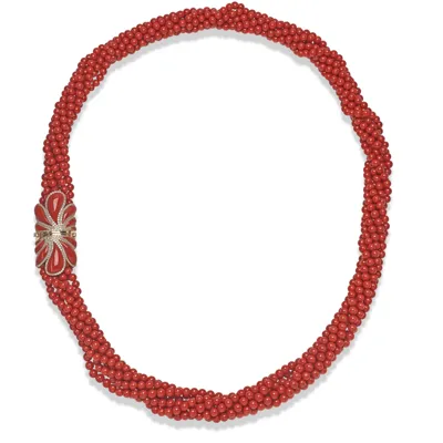 Necklace in 18ct gold with twisted strands of red coral and diamonds