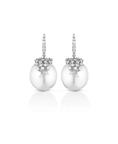 Earrings with South Sea pearls in 18-karat white gold and diamonds