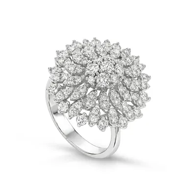 Diamond cluster ring from the Jade collection