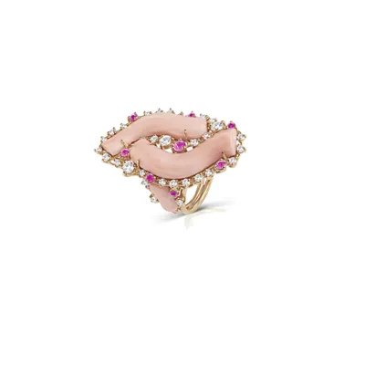 Ring in 18ct gold with pink coral and diamonds