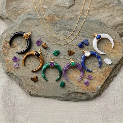 Pendants in 925 silver with natural gemstones, Lune Native collection